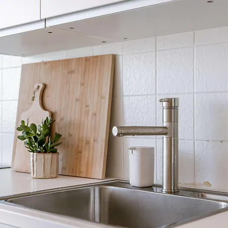 Huswell - Bright With View And Terrace Apartment